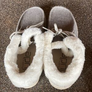 Women’s grey Hey dude booties size 7